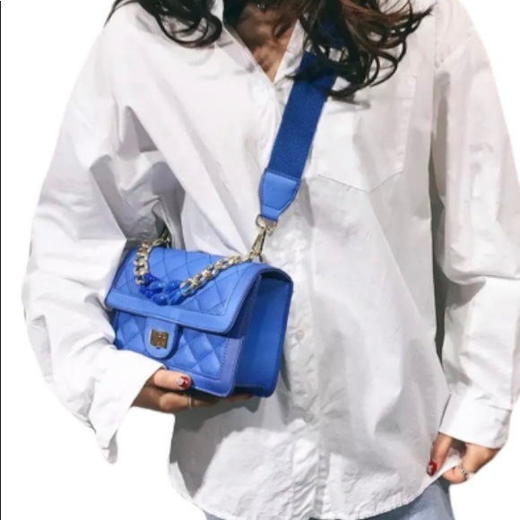 Quilted Crossbody Purse - Picture 2 of 6